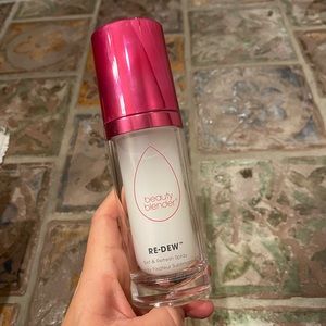 Beauty Blender Re-Dew
